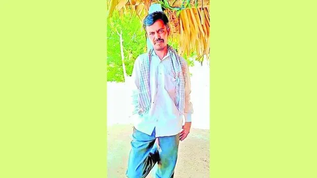 Hyderabad: గోడకేసి కొట్టి.. ఆపై గొంతు నులిమి..