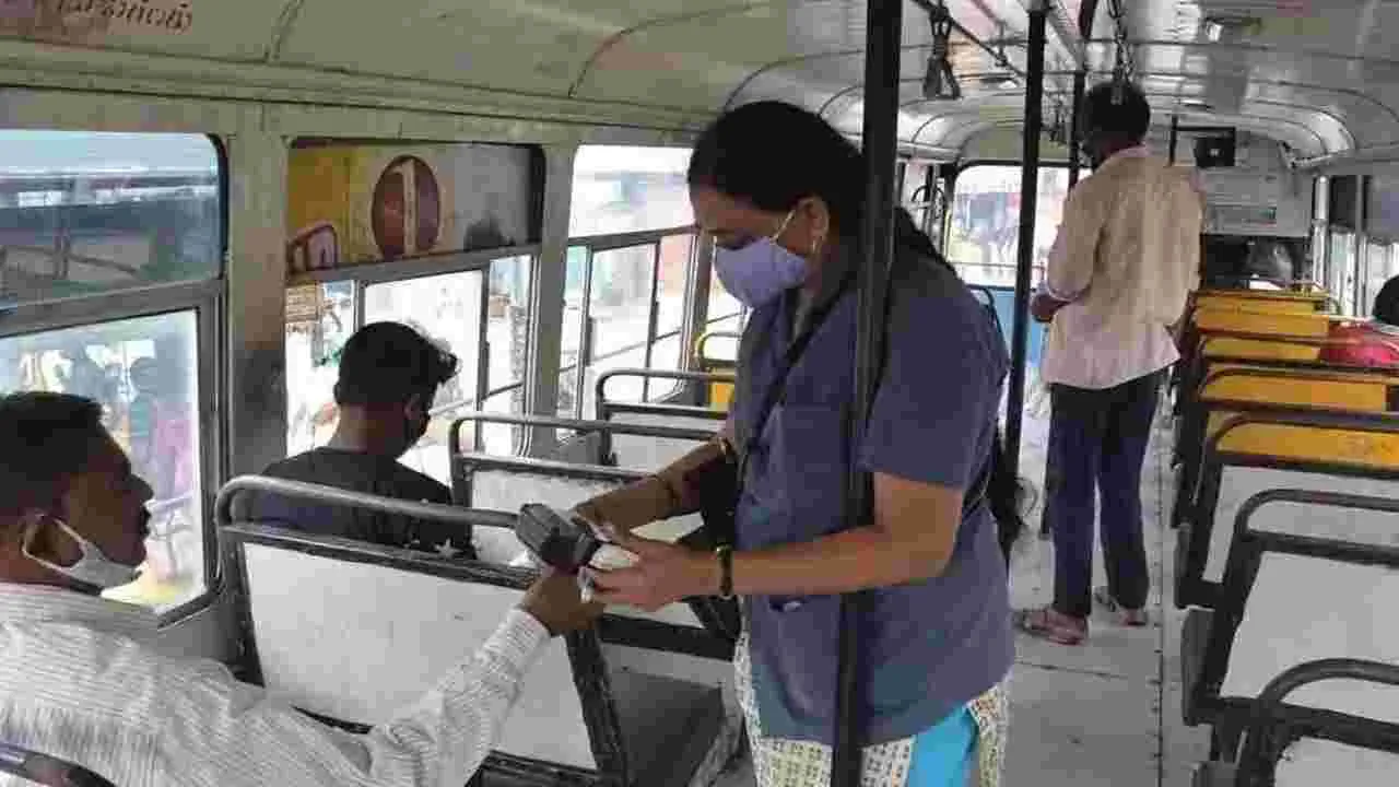 TGSRTC: టార్గెట్‌.. టెన్షన్‌.. ఆర్టీసీ కండక్టర్లకు అధికారుల వేధింపులు