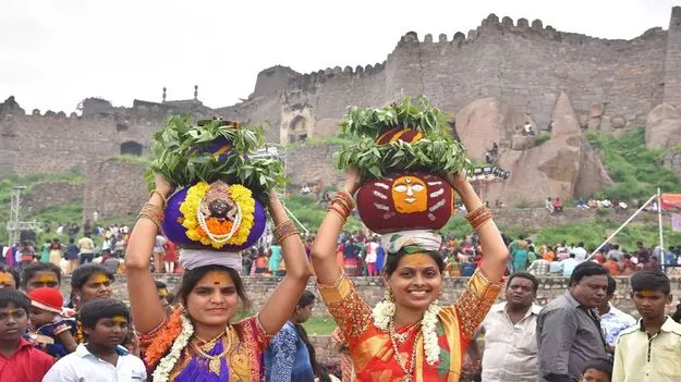 Bonalu: గోల్కొండ బోనాలకు డేట్ ఫిక్స్.. ఎప్పటినుంచంటే..