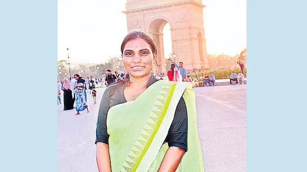 కలెక్టర్‌ కావాలన్న లక్ష్యంతోనే...