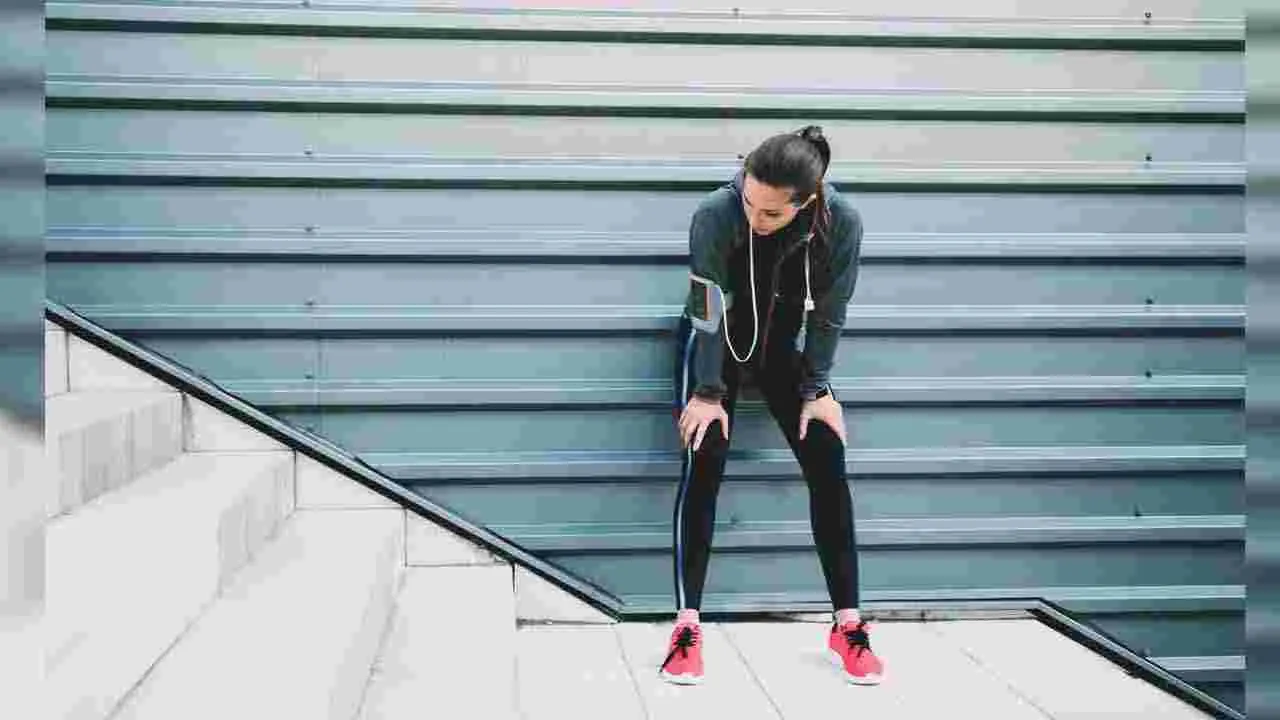 Climbing Stairs: మెట్లు ఎక్కిన తర్వాత ఊపిరి ఆడటం లేదా? ఇది ఈ ఆరోగ్య సమస్యలకు ముందస్తు సంకేతం కావచ్చు..
