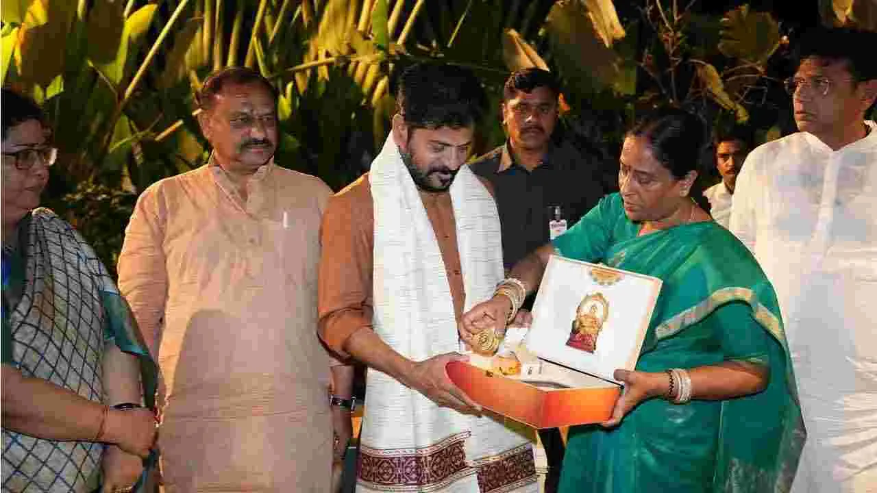  Saraswati Pushkaralu2025: సరస్వతి పుష్కరాలు.. ముఖ్యమంత్రి రేవంత్ రెడ్డికి ఆహ్వానం