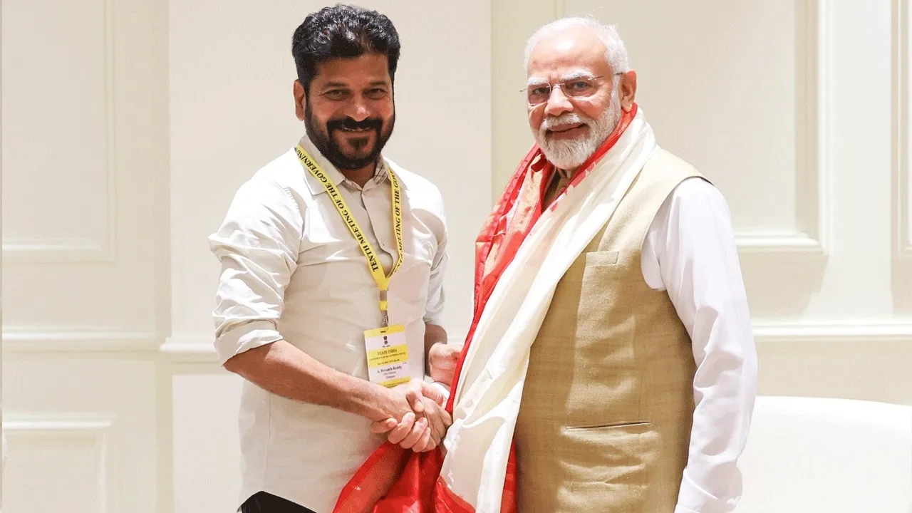 CM Revanth Reddy:  ప్రధాని, కేంద్రమంత్రుల్ని కలిసిన సీఎం రేవంత్ రెడ్డి, పలు అంశాలపై చర్చ