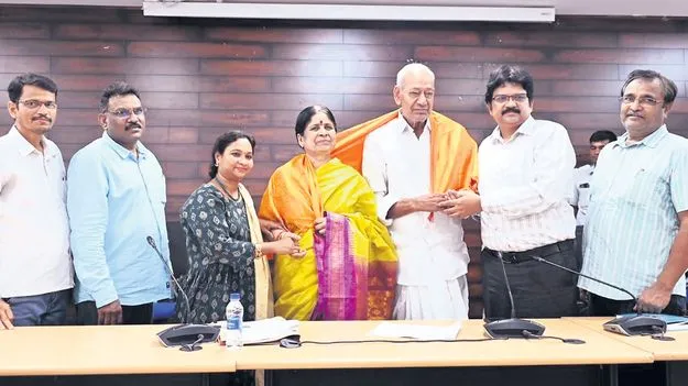 సమాజసేవకు నిర్ణయం సంతోషకరం 