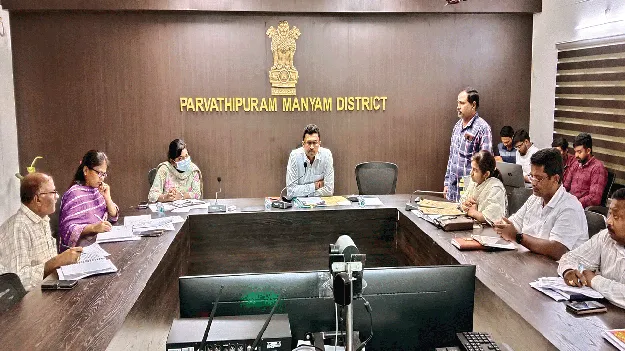   Mobile Towers మొబైల్‌ టవర్ల నిర్మాణం పూర్తి చేయండి