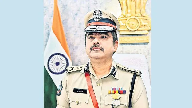 ఖాకీల అవినీతిపై సీపీ సీరియస్‌!