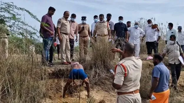Tirupati: అప్పు తీర్చడం కోసం కొడుకును తాకట్టు పెట్టిన తల్లి.. చివరకు ఘోరం జరిగిపోయింది