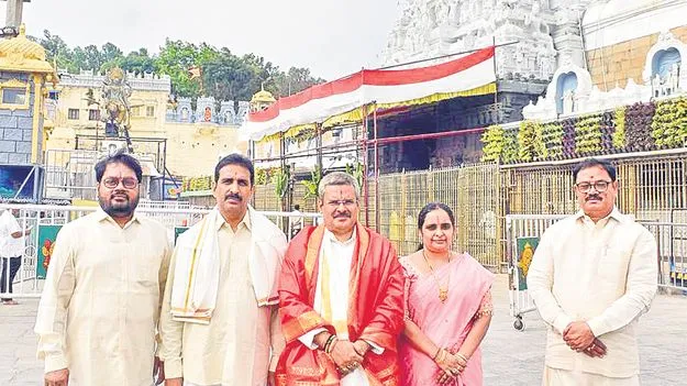 Tirumala: శ్రీవారి సేవలో జస్టిస్‌ లక్ష్మణరావు