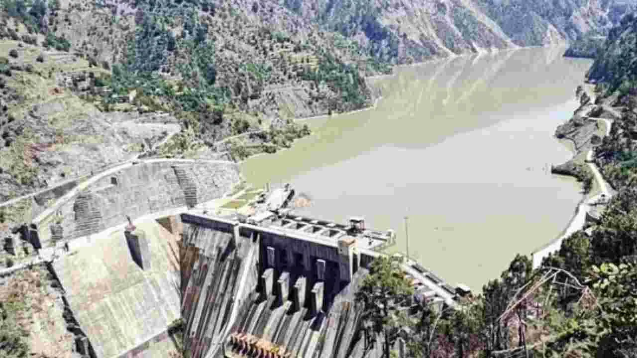 Indus Treaty Suspension: బగలిహార్ డ్యామ్ నుంచి నీటిని నిలిపివేసిన భారత్