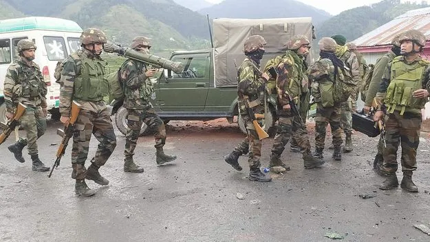 LOC Infiltration Alert: నియంత్రణ రేఖ వెంబడి 42  లాంచ్‌ ప్యాడ్స్‌ 