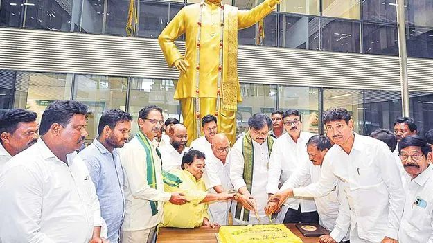TDP: ఘనంగా పల్లా జన్మదిన వేడుకలు