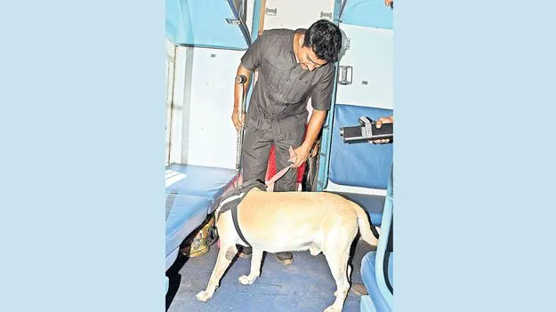 ఎల్‌టీటీ ఎక్స్‌ప్రెస్‌కు బాంబు బెదిరింపు