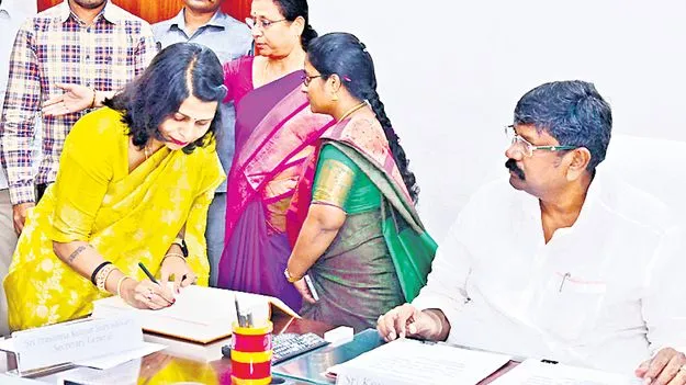 Greeshma Oath: ఎమ్మెల్సీగా కావలి గ్రీష్మ ప్రమాణ స్వీకారం