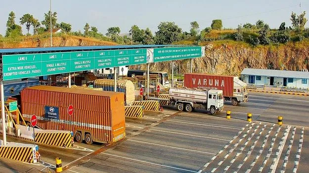 శాటిలైట్ టోల్పై నిర్ణయం తీసుకోలేదు: కేంద్రం