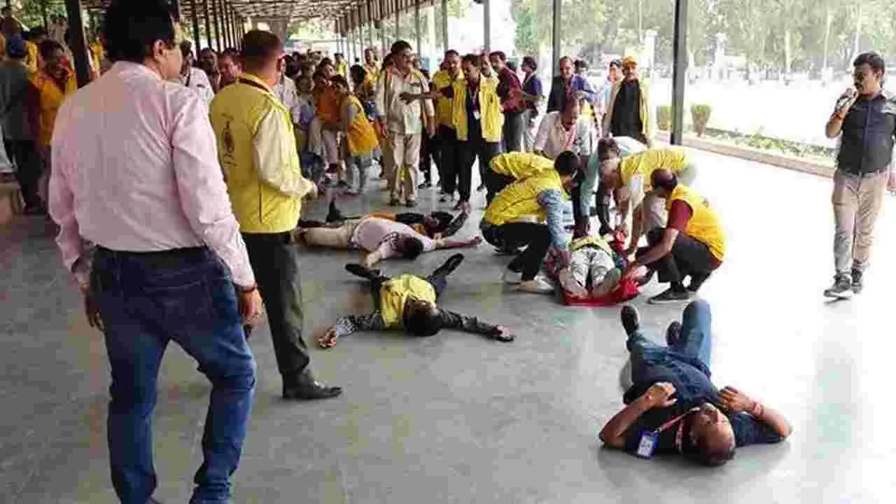 Mock Drill Today: సైరన్‌ మోగగానే అలర్ట్‌