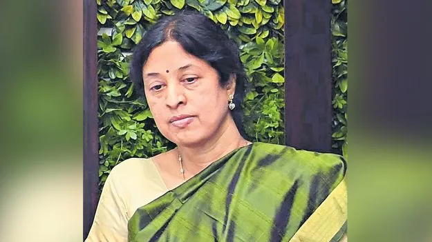 Srilakshmi OMC Probe: ఐఏఎస్ శ్రీలక్ష్మికి సుప్రీం షాక్