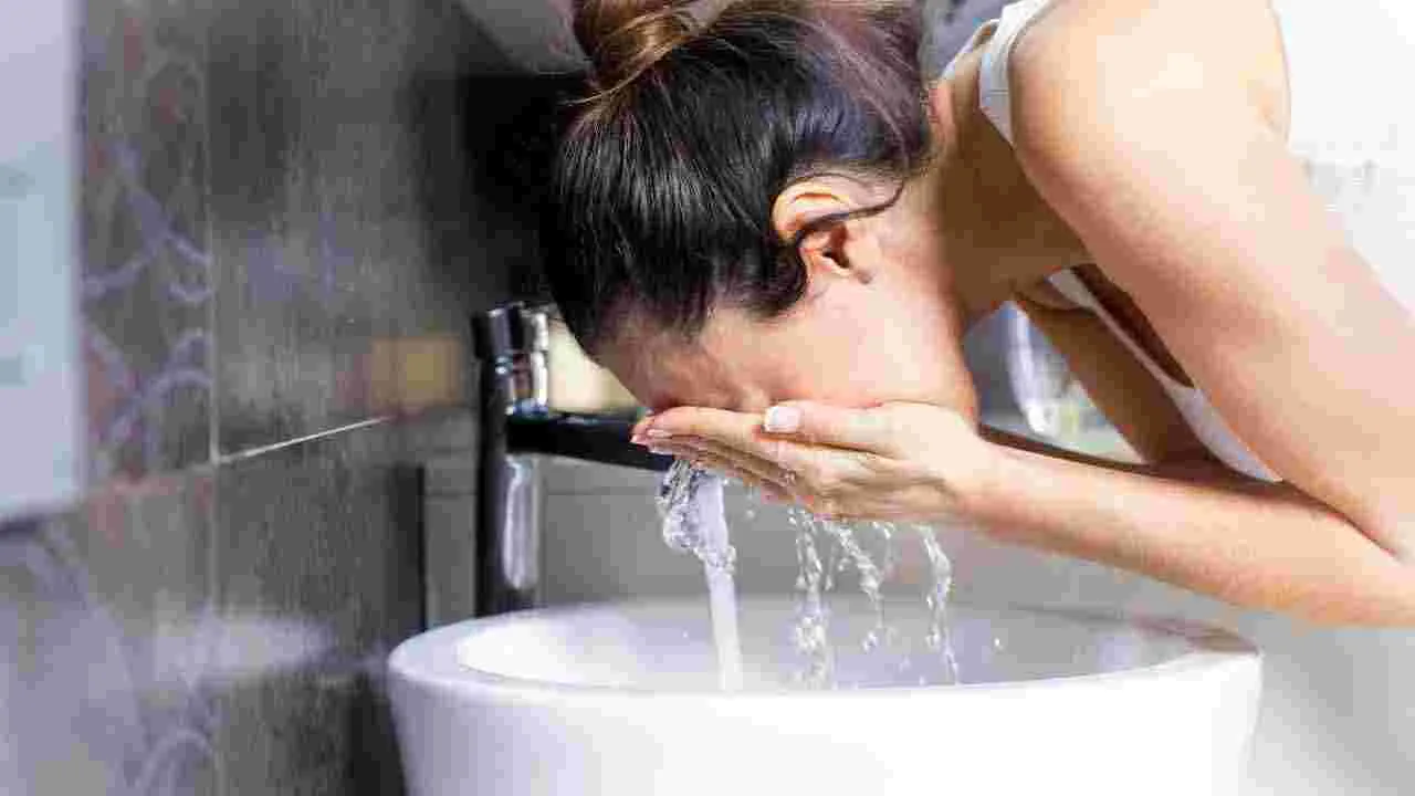 Health Tips: ఈ 7 వస్తువులను మీ ముఖంపై పూశారంటే.. ఏమవుతుందో తెలుసా..