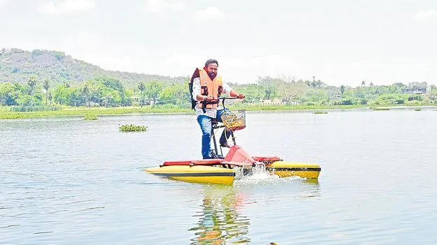 Water Cycling Buzz: నీటిలో సైక్లింగ్‌