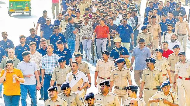 Maharashtra: ముంబైలో 5వేల మంది పాకిస్థానీలు