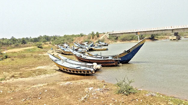 fish landing center: ఎప్పుడు ఫినిష్‌ చేస్తారో?