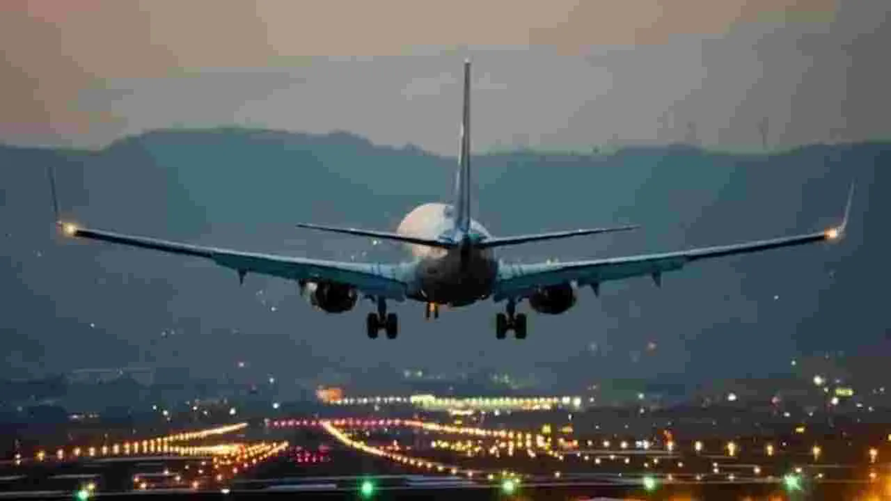 Aircraft Window Shades: పాక్ సరిహద్దుల్లో విండోషేడ్స్ మూసి ఉంచాలి.. కీలక ఆదేశాలు