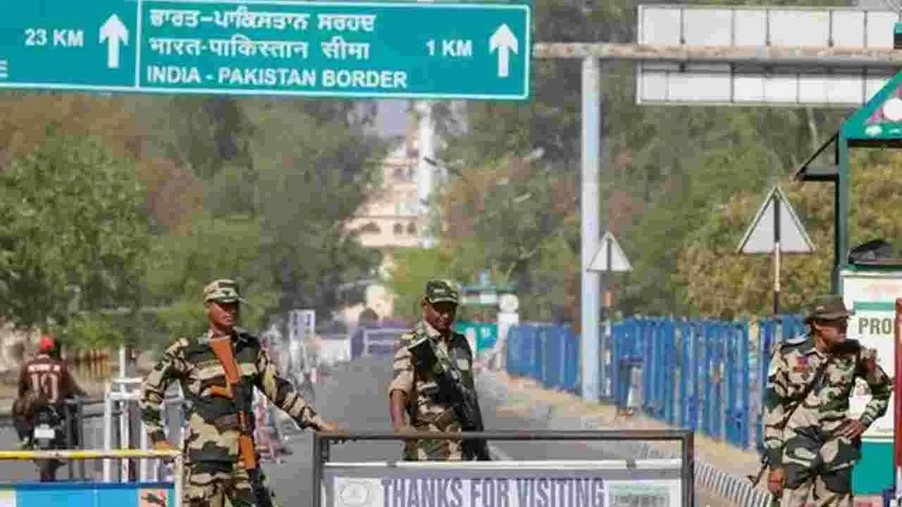 Back from Pakistan: పాక్‌ నుంచి తిరిగొచ్చిన బెజవాడ కోడలు