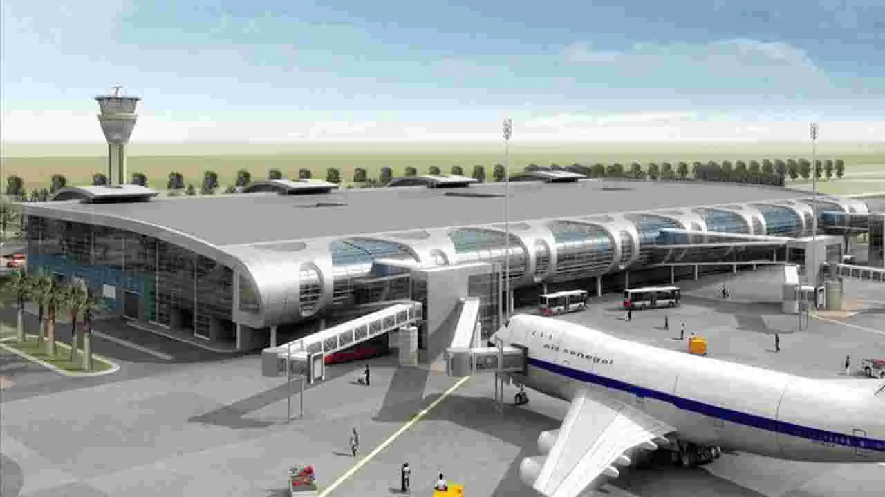 Gannavaram Airport: గన్నవరం ఎయిర్‌పోర్టులో కలకలం.. ఏం జరిగిందంటే