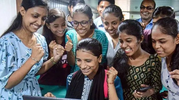 SSC Results: ఏపీ పదోతరగతి ఫలితాల్లో శ్రీచైతన్య విజయ దుందుభి