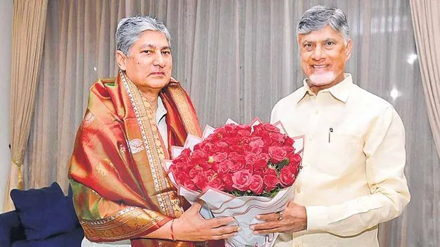 High Court Amaravati: హైకోర్టు సీజేతో సీఎం చంద్రబాబు భేటీ 