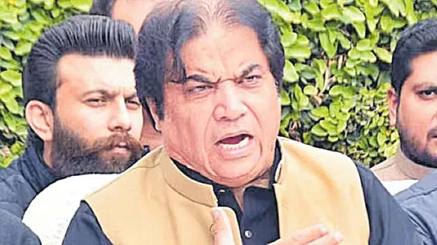 Hanif Abbasi: మా 130 అణ్వస్త్రాలను మీకే గురిపెట్టాం