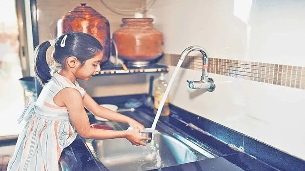 Parenting Tips: పిల్లలకు ఇవి నేర్పించాలి..