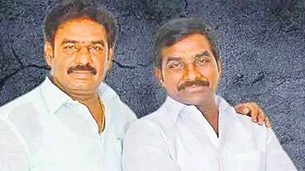 Andhra Pradesh Politics: పిన్నెల్లి సోదరులపై హత్య కేసు