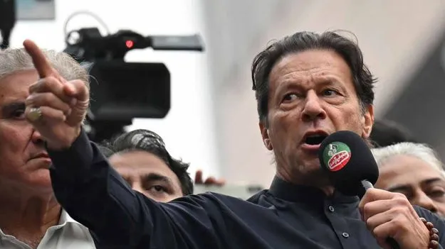 Imran Khan: పాక్కు దెబ్బమీద దెబ్బ.. దేశవ్యాప్త ఆందోళనలకు ఇమ్రాన్ ఖాన్ పిలుపు