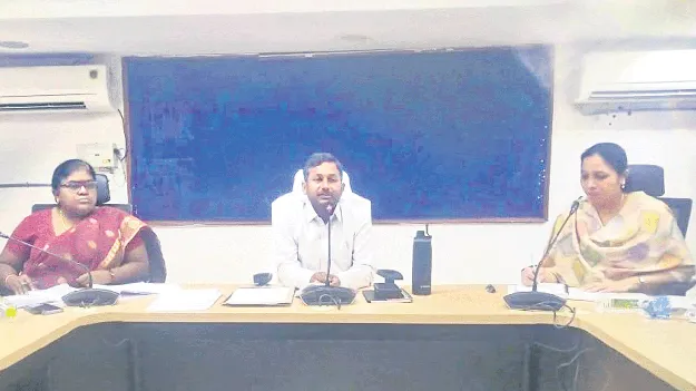 రేషన్‌ షాపుల్లోనే సరుకులు