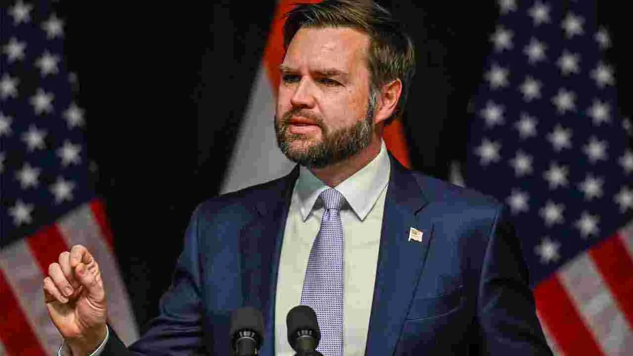 JD Vance: నేరస్థులను పట్టుకునేందుకు భారత్‌కు పాక్ సహకరించాలి: జేడీ వాన్స్..