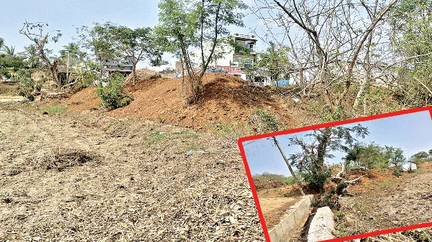 accupation : పంట కాలువ పూడ్చివేత