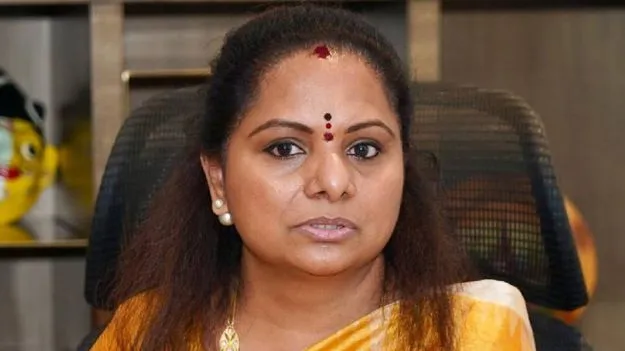 Kavitha Tour: బీఆర్ఎస్ నిఘా నీడలో కవిత పర్యటన
