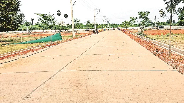 క్రిస్‌ సిటీతో రియల్‌ ఎస్టేట్‌ దూకుడు