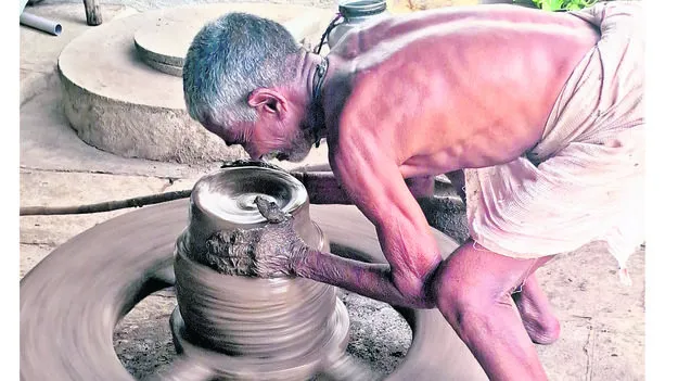 గిరాకేదీ గువ్వలచెన్నా?