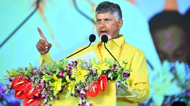 TDP Mahanadu 2025: మహానాడు వేదికగా వారికి చంద్రబాబు స్ట్రాంగ్ వార్నింగ్