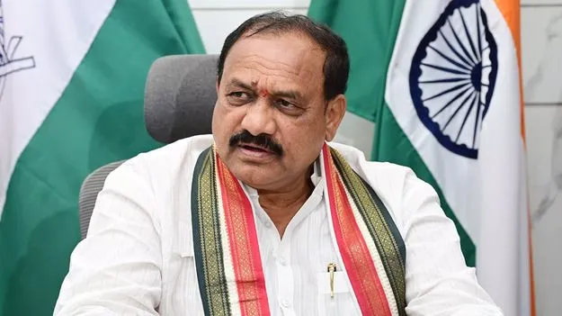 Mahesh Kumar Goud: ఎంపీ ఈటల రాజేందర్పై మహేష్ కుమార్ గౌడ్ సంచలన వ్యాఖ్యలు