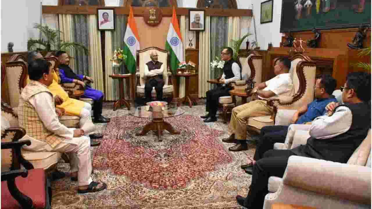 Manipur: మణిపూర్‌లో ప్రభుత్వం ఏర్పాటుకు గవర్నర్‌ను కలిసిన ఎన్డీయే ఎమ్మెల్యేలు