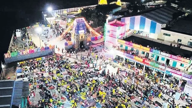  మట్టపల్లి క్షేత్రంలో కన్నుల పండువగా ఎదుర్కోళ్లు