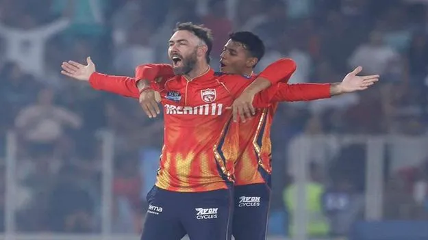 Glenn Maxwell: ఐపీఎల్ నుంచి మ్యాక్స్‌‌వెల్ అవుట్.. నెటిజన్ల ఫన్నీ కామెంట్లు ఏంటంటే