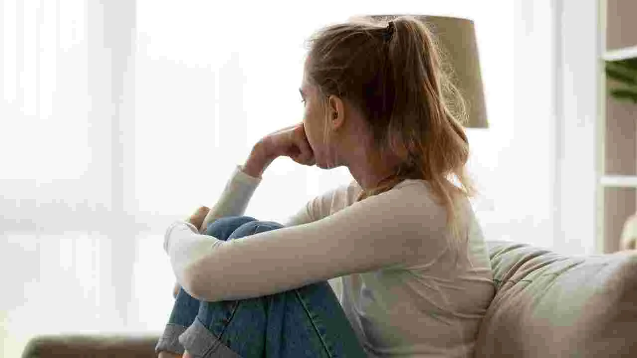 Mental Health Problem: మీ మనసు ఎప్పుడూ విచారంగా ఉంటుందా.. కారణాలు తెలుసుకోండి..