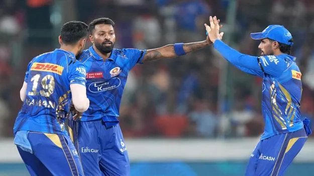 IPL 2025 SRH VS MI: మళ్లీ తడబడిన సన్‌రైజర్స్.. ముంబై ఇండియన్స్ టార్గెట్ ఎంతంటే
