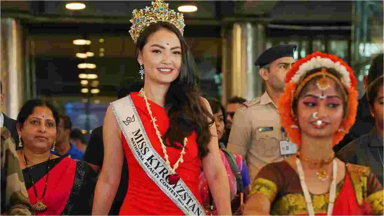 హైదరాబాద్‌కు అందాల తారలు..