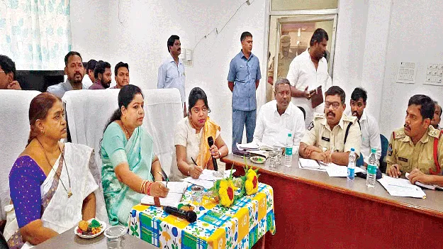   Drinking Water?   మంచినీళ్లు కూడా ఇవ్వకపోతే ఎలా?