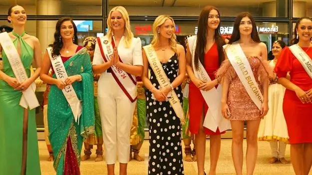 Miss World 2025: ఇందిరా మహిళా శక్తి బజార్‌కు సుందరీమణులు