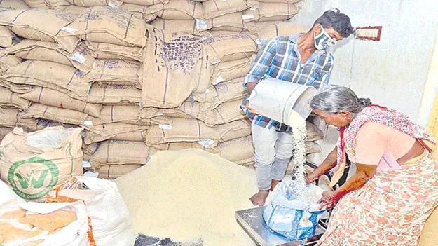 రేషన్‌ బియ్యం రాలే...